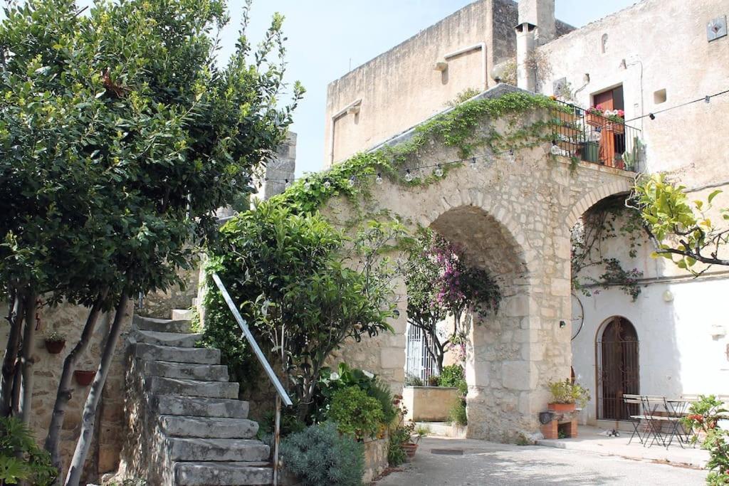 Monte SantʼAngelo Casa Masseria Dell'800 Gargano. Le Mignole מראה חיצוני תמונה